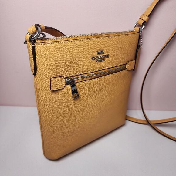 NWT Coach CE871 Rowan Mini Honeycomb Yellow Crossgrain File Crossbody Bag - Picture 2 of 5